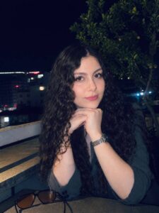 نوش آفرین روحانی